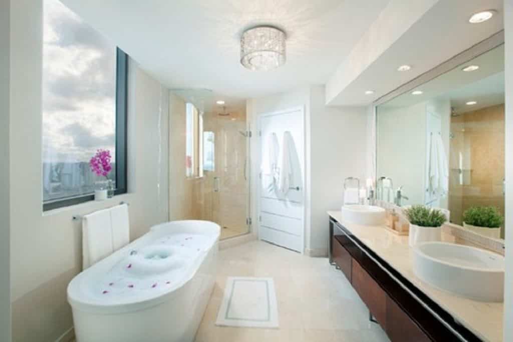 Modern-Bathroom-Light-Fixtures-1024x683
